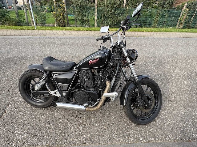 Honda - chopper - vt 700c shadow - motorcycle - afbeelding 1 van  6