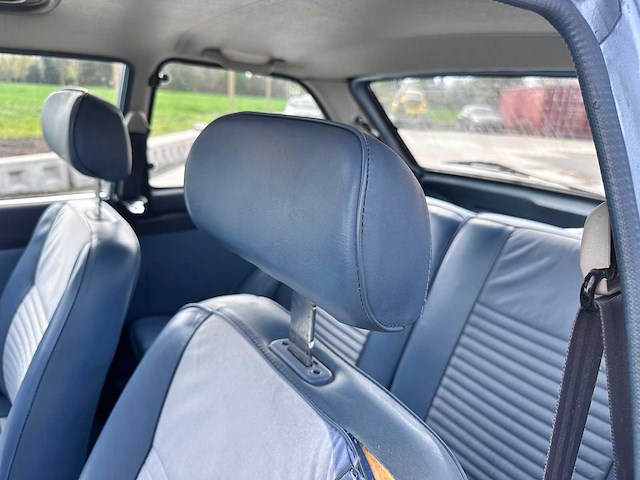 Honda - civic - oldtimer - afbeelding 13 van  23