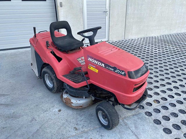 Honda - hf2114h - ride on lawn mower - 2001 - afbeelding 1 van  5