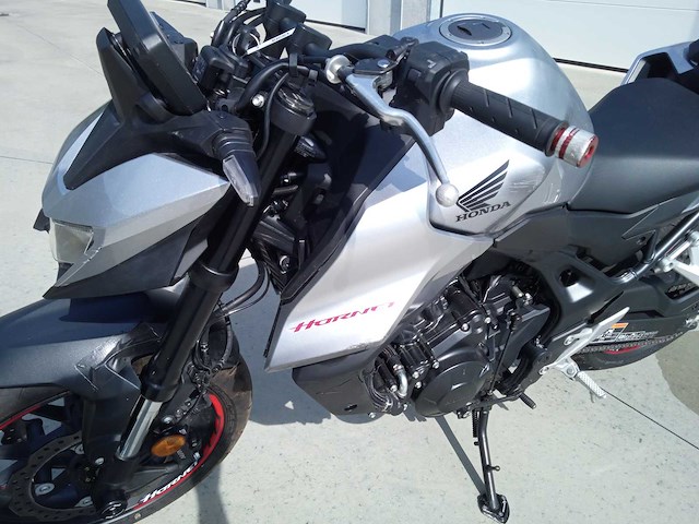 Honda - hornet cb 750 - motorfiets - afbeelding 4 van  9