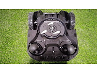 Honda - hrm70live - robot lawn mower - - afbeelding 4 van  7