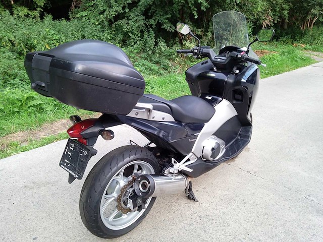 Honda - intergra nc 700 - motorfiets - afbeelding 7 van  10