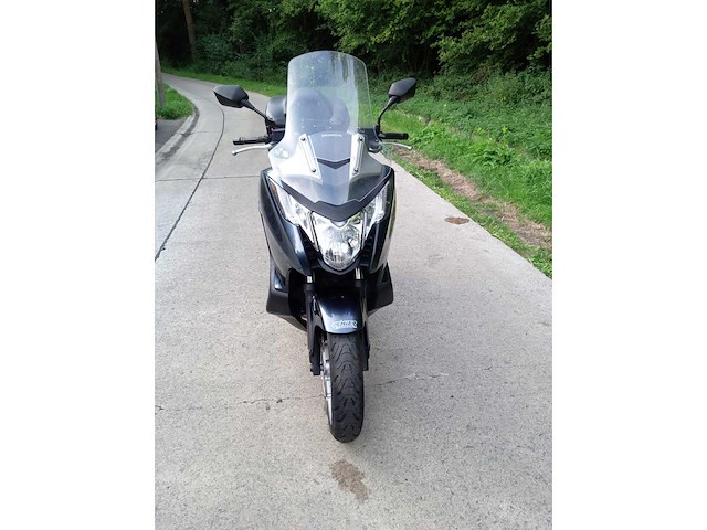 Honda - intergra nc 700 - motorfiets - afbeelding 6 van  10