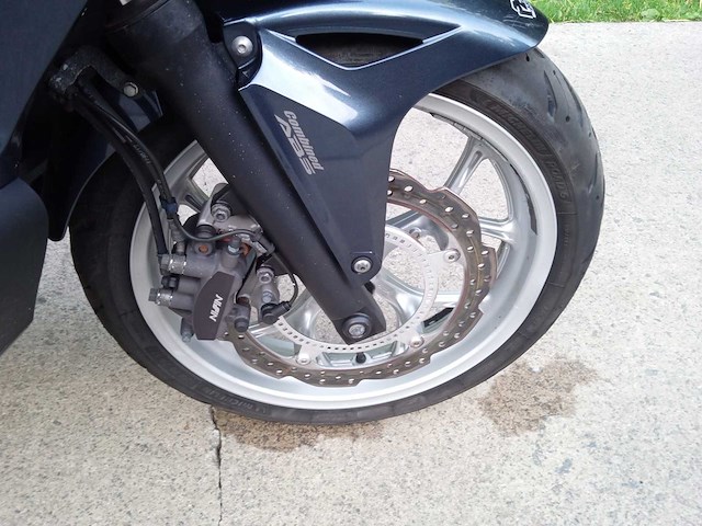 Honda - intergra nc 700 - motorfiets - afbeelding 9 van  10