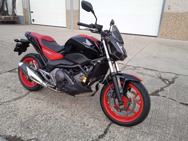 Honda - nc 750 sd - motorfiets - afbeelding 3 van  8