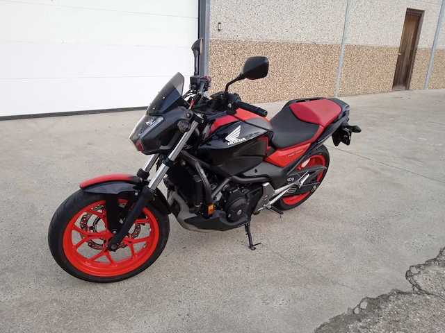 Honda - nc 750 sd - motorfiets - afbeelding 5 van  8