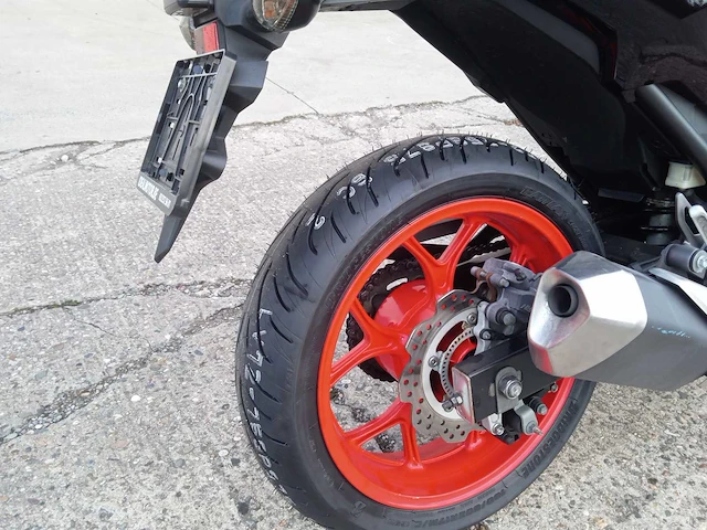 Honda - nc 750 sd - motorfiets - afbeelding 6 van  8
