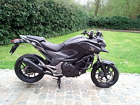 Honda - nc 750x - motorfiets - afbeelding 4 van  5