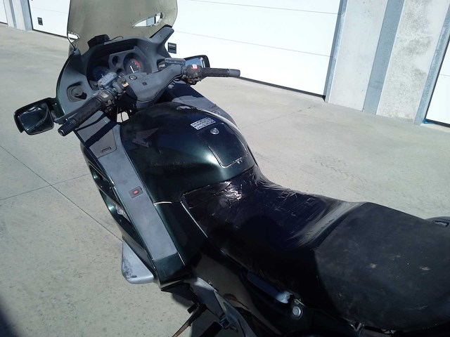 Honda - pan st 1100 - motorfiets - afbeelding 6 van  8