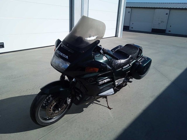 Honda - pan st 1100 - motorfiets - afbeelding 4 van  8