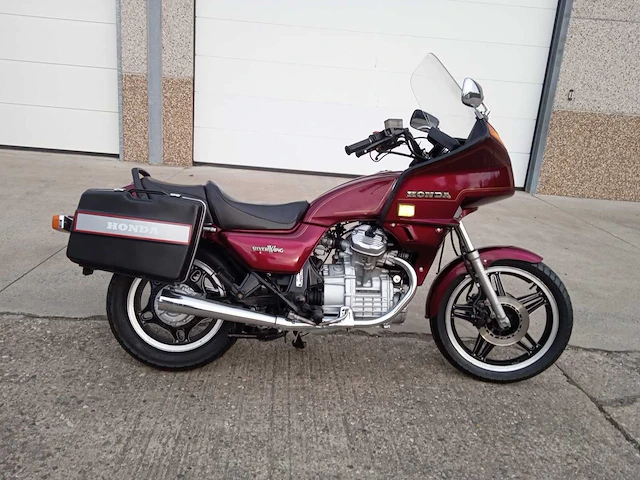 Honda - silverwing - motorfiets - afbeelding 4 van  11