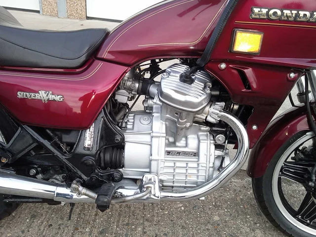 Honda - silverwing - motorfiets - afbeelding 9 van  11