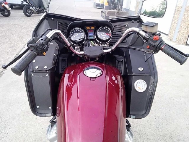 Honda - silverwing - motorfiets - afbeelding 6 van  11
