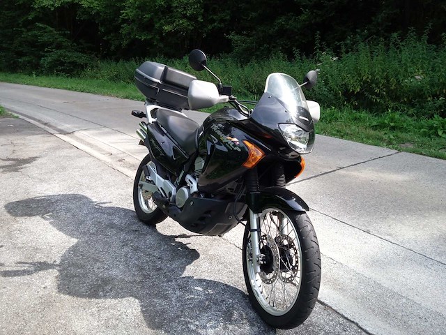 Honda - transalp 650 - motorfiets - afbeelding 3 van  6