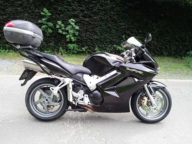 Honda - vfr 800 - motorfiets - afbeelding 1 van  7
