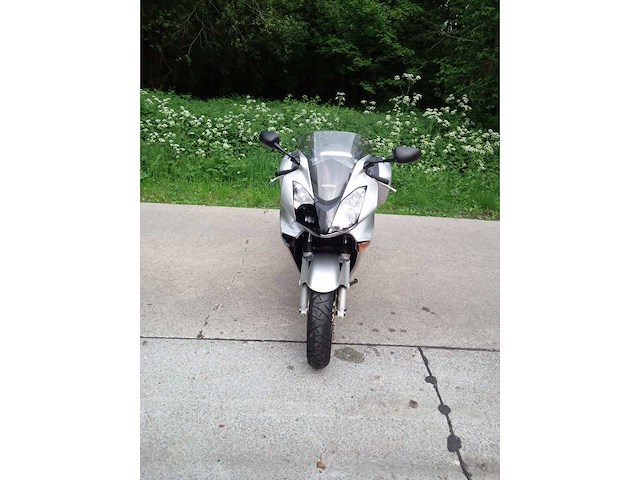 Honda - vfr 800 - motorfiets - afbeelding 8 van  12