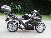 Honda - vfr 800 - motorfiets - afbeelding 2 van  8