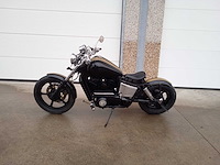 Honda - vt 1100 bobber - motorfiets - afbeelding 2 van  8