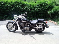 Honda - vt 750 shadow - motorfiets - afbeelding 6 van  13