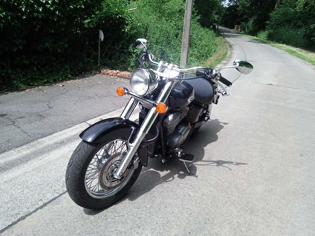 Honda - vt 750 shadow - motorfiets - afbeelding 10 van  13