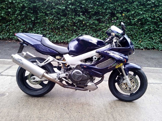 Honda - vtr 1000 - motorfiets - afbeelding 5 van  12