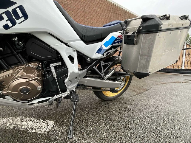 Honda afrika twin adventure sport crf. 1100a4 - afbeelding 9 van  29