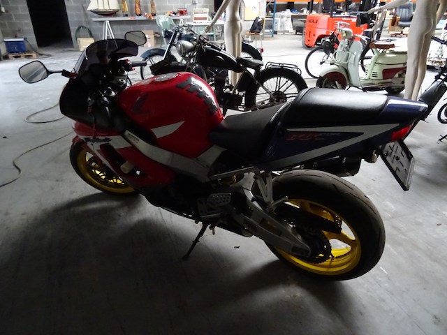 Honda cbr fireblade - afbeelding 4 van  8