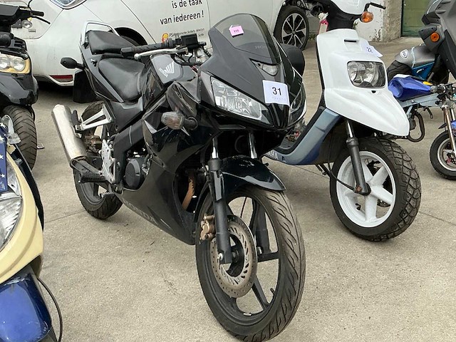 Honda cbr motorfiets - afbeelding 4 van  5