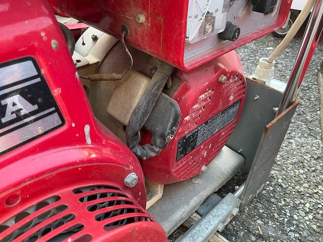 Honda e2500 stoomgenerator - afbeelding 6 van  6