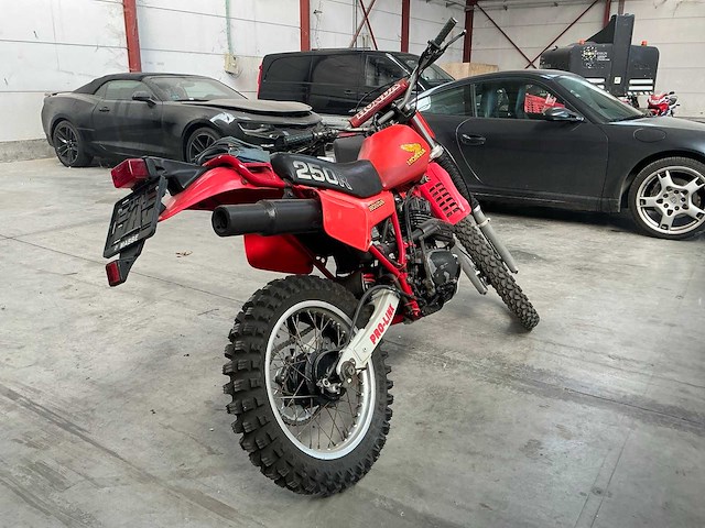 Honda enduro 250r motorfiets - afbeelding 4 van  12