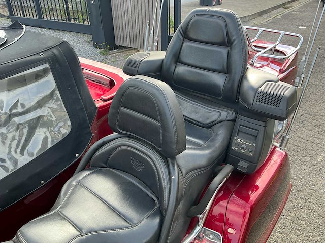 Honda goldwing 1500 se met hechard zijspan motorfiets - afbeelding 2 van  21