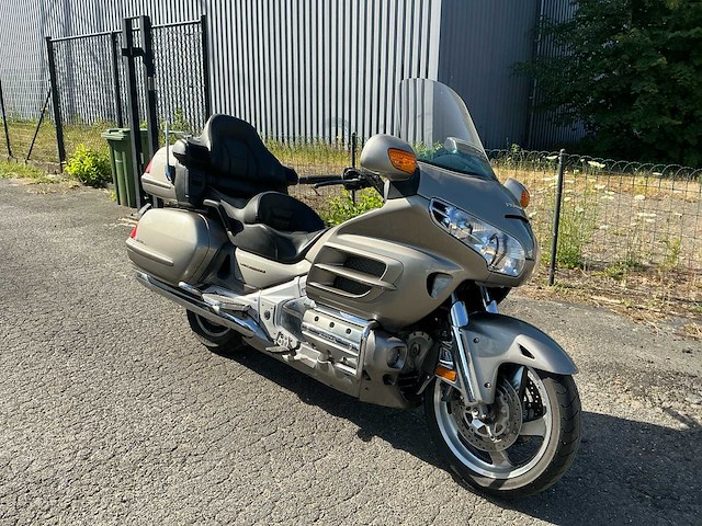 Honda goldwing 1800 motorfiets - afbeelding 12 van  15