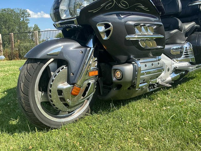 Honda goldwing gl1800 30th anniversary edition + zijspan / sidecar - afbeelding 15 van  25