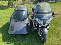 Honda goldwing gl1800 30th anniversary edition + zijspan / sidecar - afbeelding 12 van  25