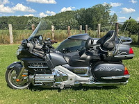Honda goldwing gl1800 30th anniversary edition + zijspan / sidecar - afbeelding 23 van  25