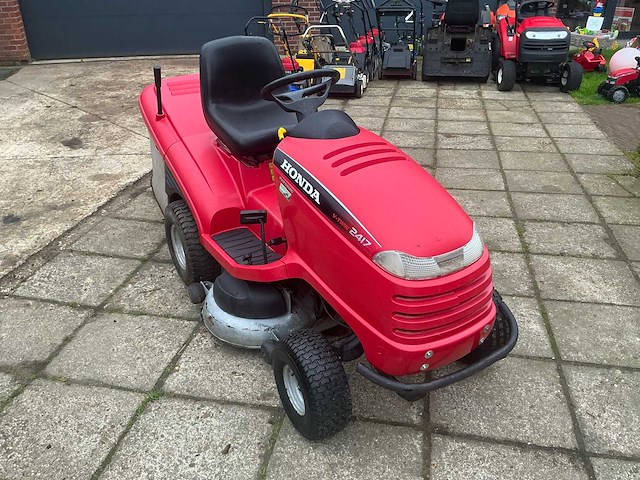 Honda hf 2417 v-twin zitmaaier - afbeelding 11 van  18