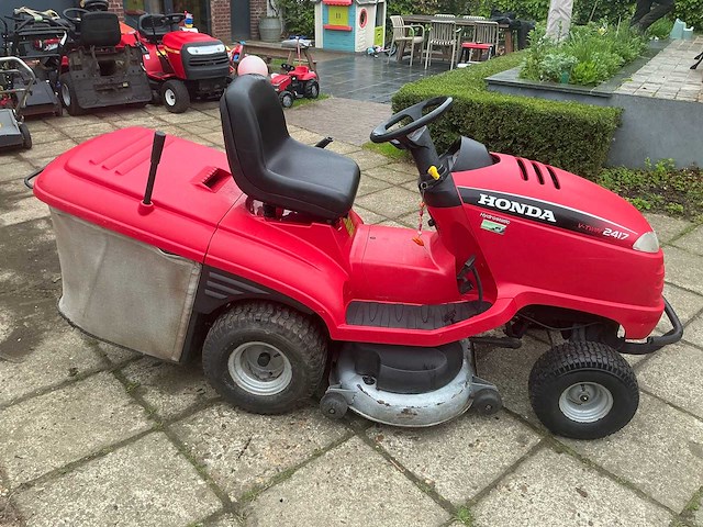 Honda hf 2417 v-twin zitmaaier - afbeelding 17 van  18