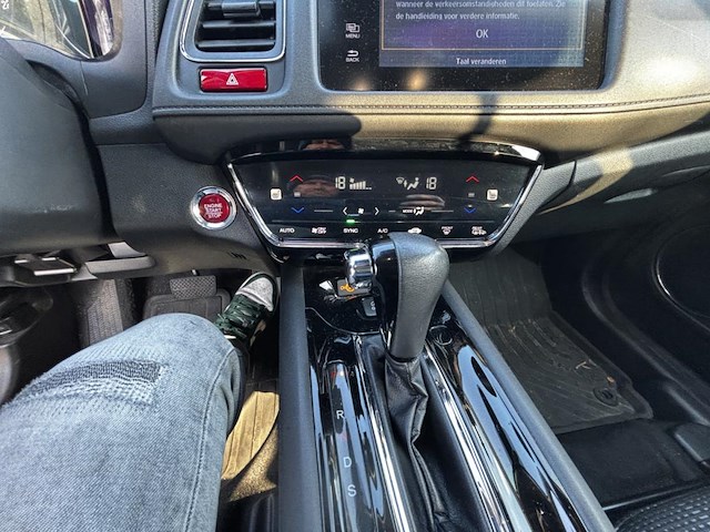 Honda hr-v 1.5i-vtec elegance cvt 130 at, 2016 - afbeelding 4 van  26