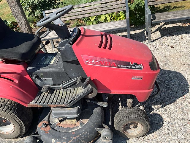 Honda hydrostatic 2218 zitmaaier - afbeelding 4 van  11