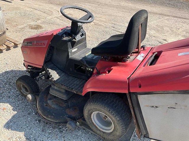 Honda hydrostatic 2218 zitmaaier - afbeelding 7 van  11