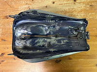 Honda magna benzintank / brandstoftank - afbeelding 3 van  11