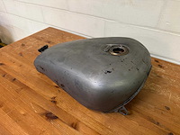 Honda magna benzintank / brandstoftank - afbeelding 11 van  11