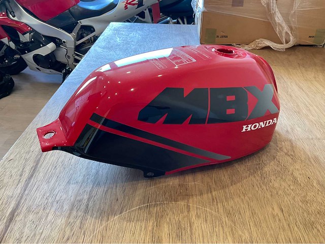 Honda mbx rainbow tank onderdeel - afbeelding 5 van  7