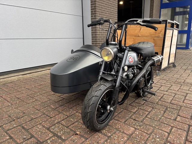 Honda monkey met zijspancombinatie - afbeelding 6 van  8