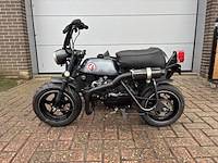 Honda monkey met zijspancombinatie - afbeelding 1 van  8