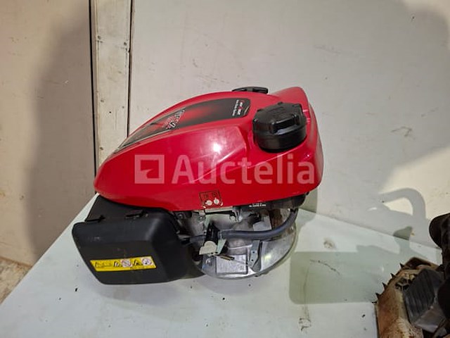 Honda motor, stihl boomzaag - afbeelding 5 van  6