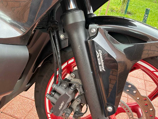 Honda nc700d motorfiets - afbeelding 2 van  34