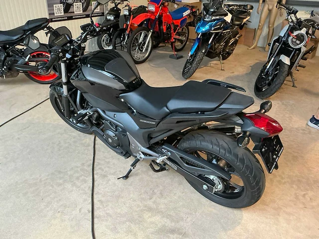 Honda nc700s motorfiets - afbeelding 9 van  13