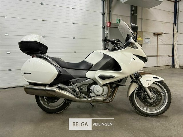 Honda nt650v deauville - afbeelding 11 van  25