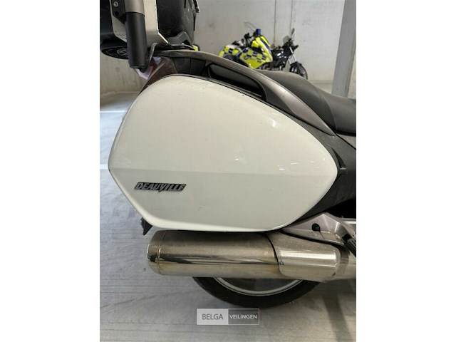 Honda nt650v deauville - afbeelding 24 van  25